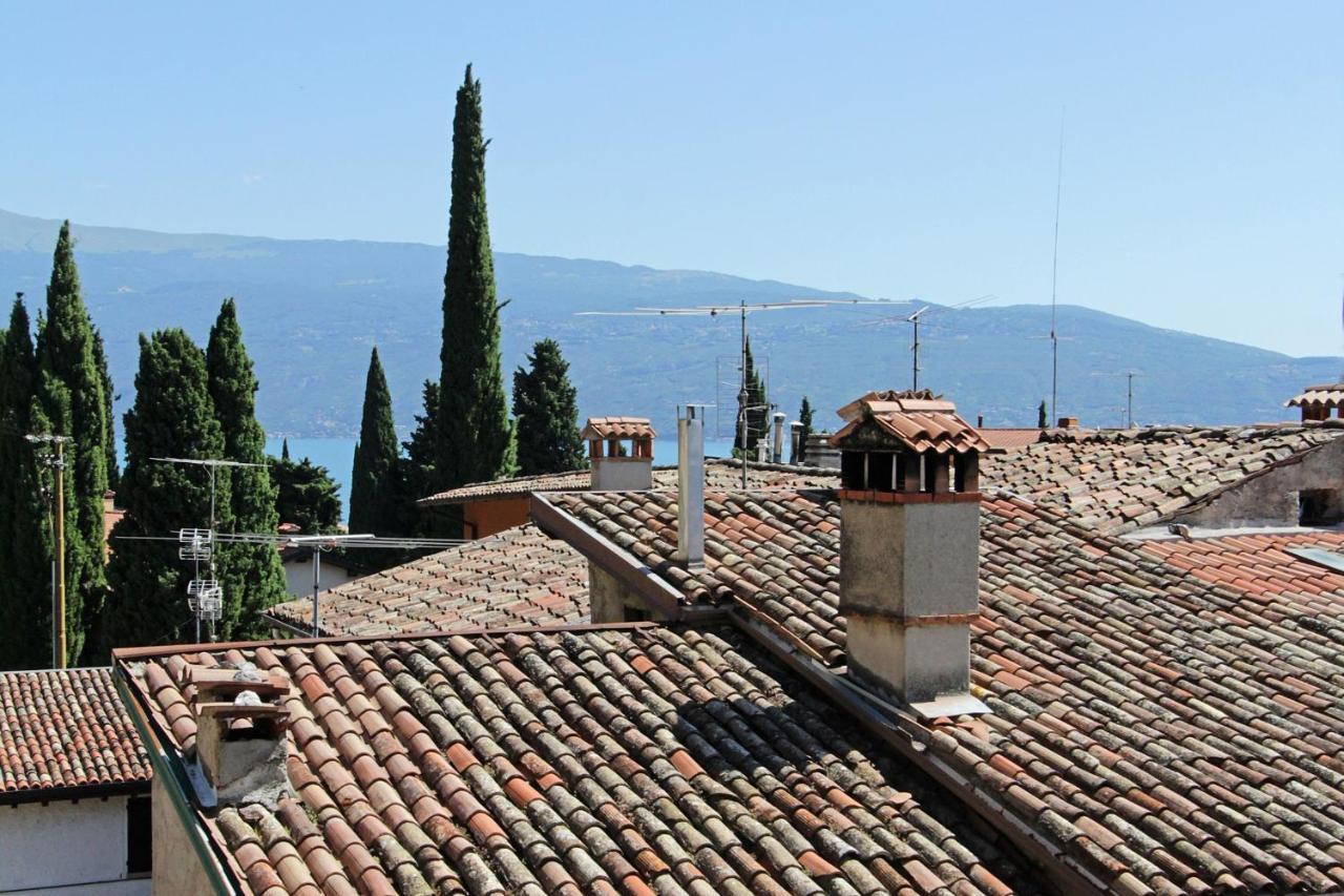 Casa Marsilva - Holiday Apartment With Roof Terrace, Near The Lake Toscolano Maderno Bagian luar foto